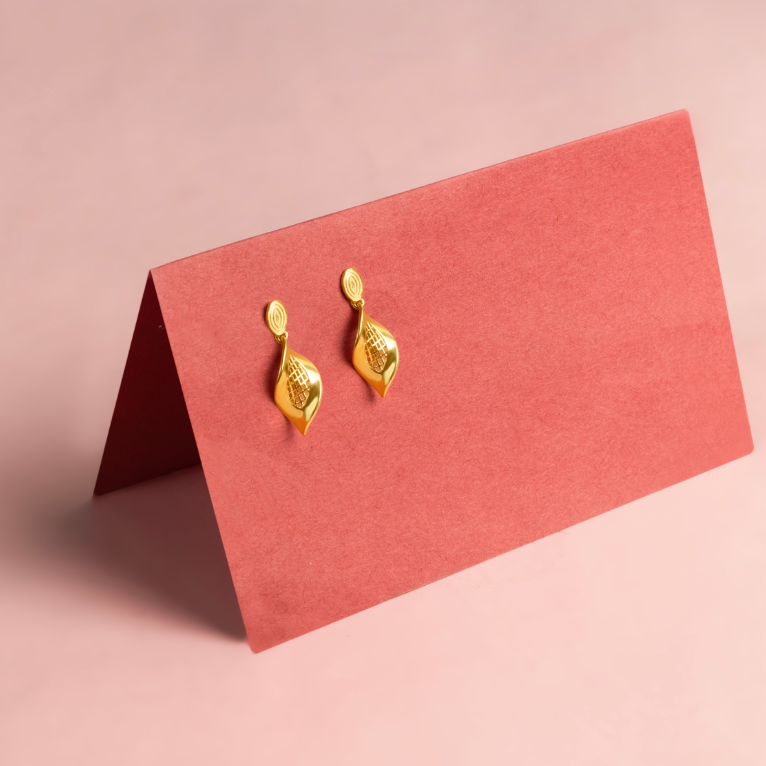 9K Gold Glossy Golden Leaf Earring Creative