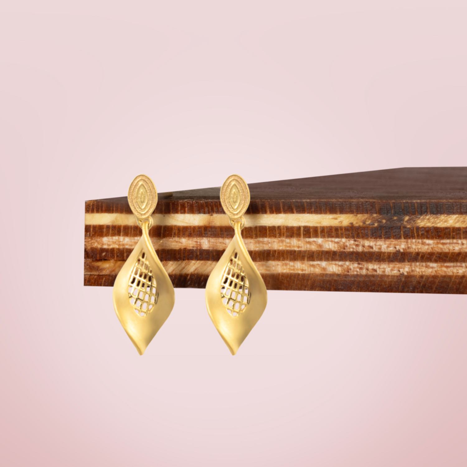 9K Golden Matte Leaf Earring Creative
